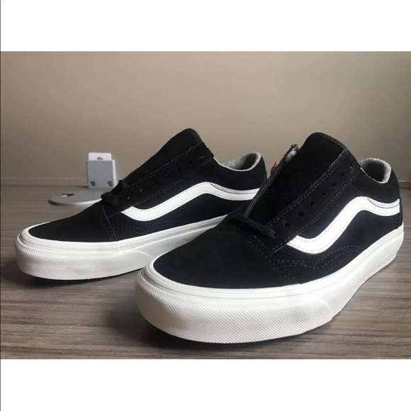 Vans Women’s Old Skool Varsity Suede Skate Shoes - Picture 4 of 8